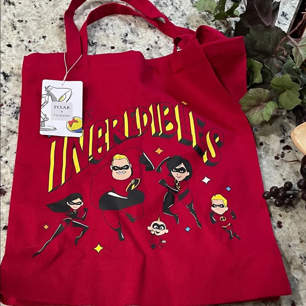 NWT Primark Superhero Kids Authentic Pixar THE INCREDIBLES- Red, Yellow, & Black